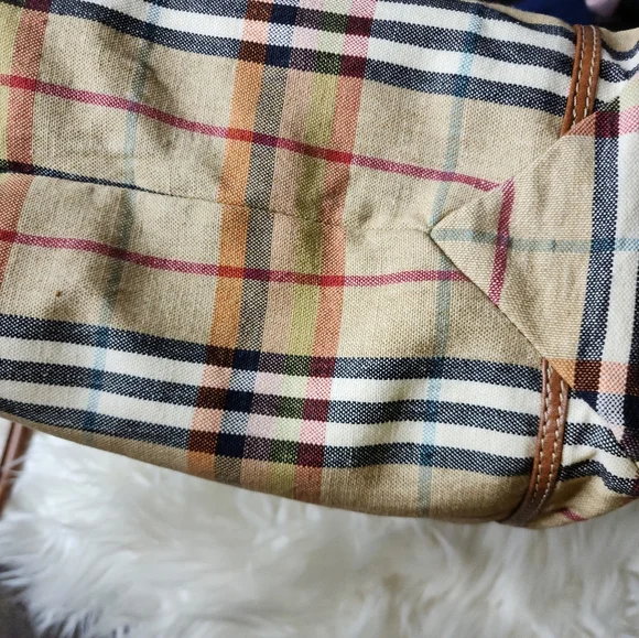 BURBERRY TOTE - Picture 8 of 12